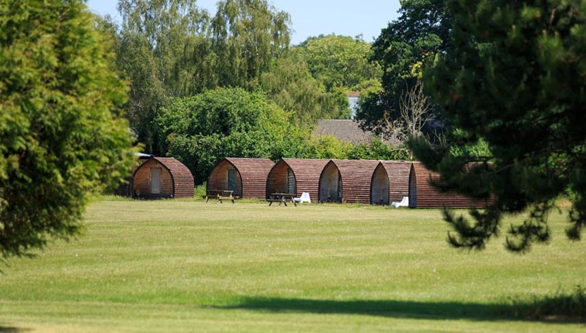 Rodway Hill Golf & Eco Pod Hotel 글로스터 외부 사진